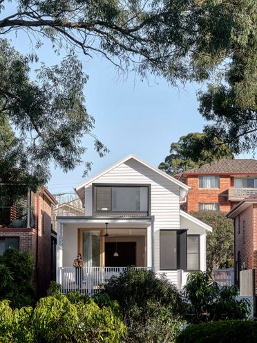 Tee View House by Kitty Lee Architecture (via Lunchbox Architect)