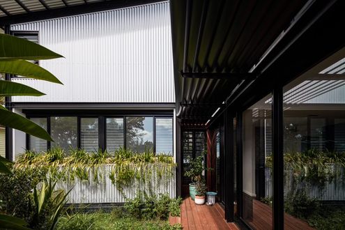 Tin Shed House by Ironbark Architecture (via Lunchbox Architect)