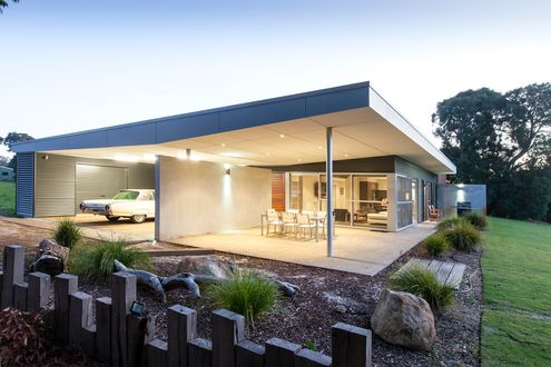 White Shack by mishack (via Lunchbox Architect)
