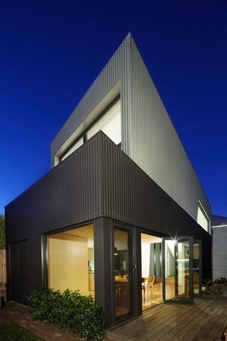 Yarra Street House by Julie Firkin Architects (via Lunchbox Architect)