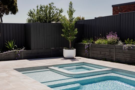 Making Waves: How a Custom Pool Can Help You Create Your Ideal Outdoor Space