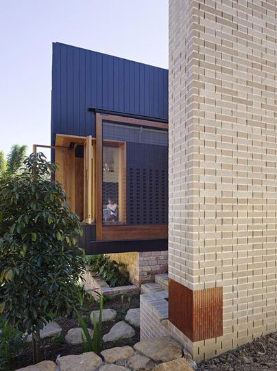 Aperture House by Cox Rayner Architects and Twofold Studio (via Lunchbox Architect)