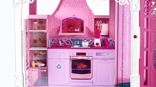 Compact Yet Luxurious Dream Home for a Pink-Loving Fashionista