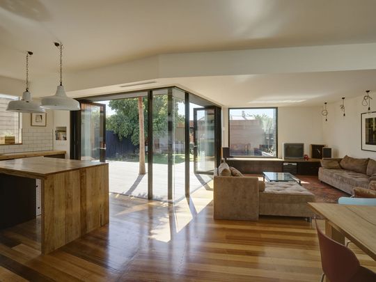 Barrow House by Andrew Maynard Architects (via Lunchbox Architect)