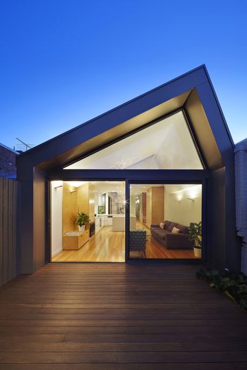 Big Little House by Nic Owen Architects (via Lunchbox Architect)