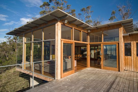 Bruny Shore House has a generous deck off the living area