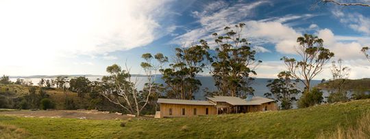Bruny Shore House is set on a dramatic sloping site