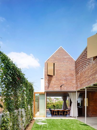 Christian Street House by James Russell Architect (via Lunchbox Architect)