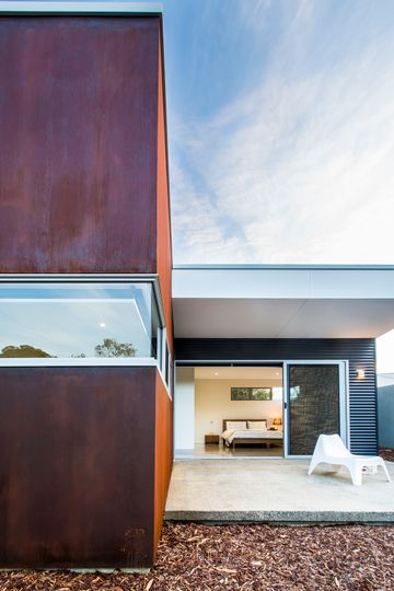 Holiday Shack Blends Mid Century Modern with Australian Rural Shed