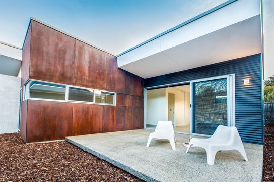 Holiday Shack Blends Mid Century Modern with Australian Rural Shed