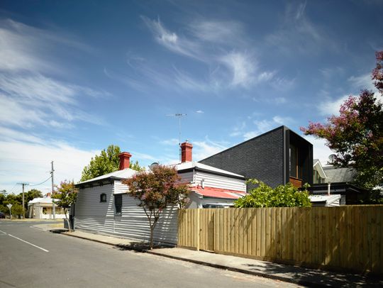 Double Terrace House by Rob Kennon Architects (via Lunchbox Architect)