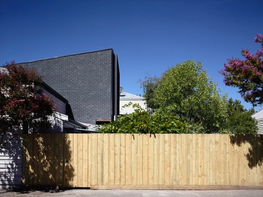 Double Terrace House by Rob Kennon Architects (via Lunchbox Architect)