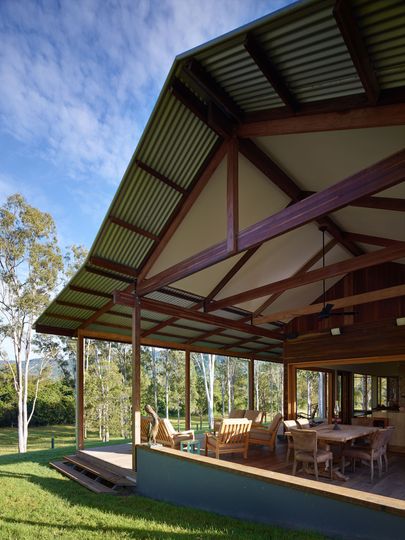 Hinterland House by Shaun Lockyer Architects (via Lunchbox Architect)