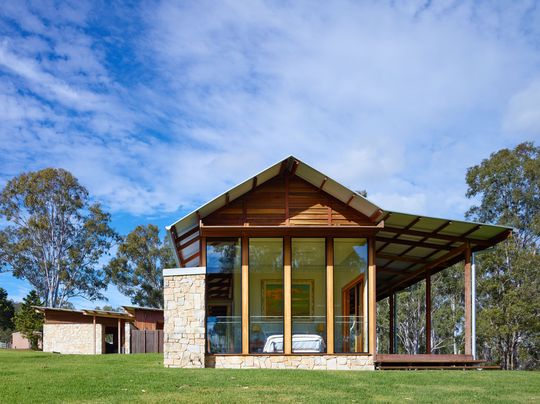 Hinterland House by Shaun Lockyer Architects (via Lunchbox Architect)