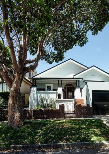 House Boone Murray Californian Bungalow facade