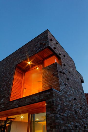 Ilma Grove House by Andrew Maynard Architects (via Lunchbox Architect)