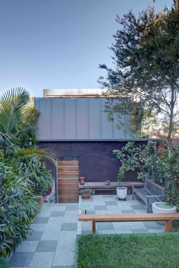 A Laneway Studio Designed as a Prototype for Developing Our Suburbs