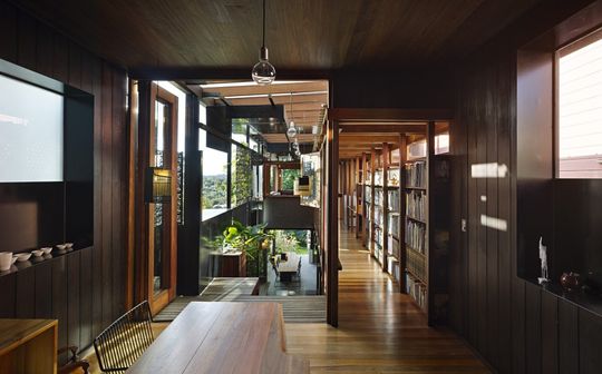 Left Over Space House by Cox Rayner Architects (via Lunchbox Architect)