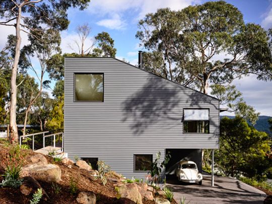 Lorne Hill House by Will Harkness Architecture (via Lunchbox Architect)