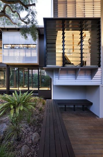 Marcus Beach House by Bark Design Architects (via Lunchbox Architect)