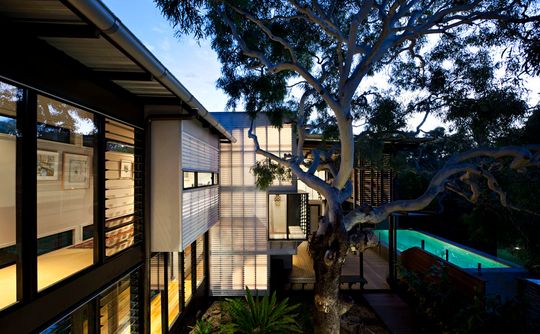 Marcus Beach House by Bark Design Architects (via Lunchbox Architect)