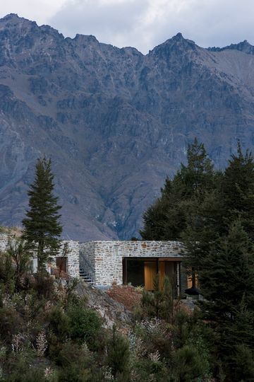 Mountain Retreat by Fearon Hay Architects (via Lunchbox Architect)