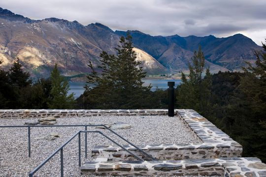 Mountain Retreat by Fearon Hay Architects (via Lunchbox Architect)