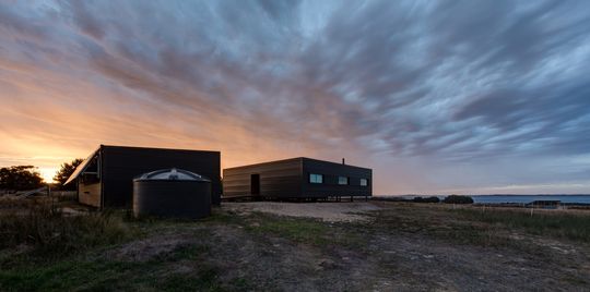 This Off-Grid Prefab House Is Perfect for Beautiful but Isolated Site