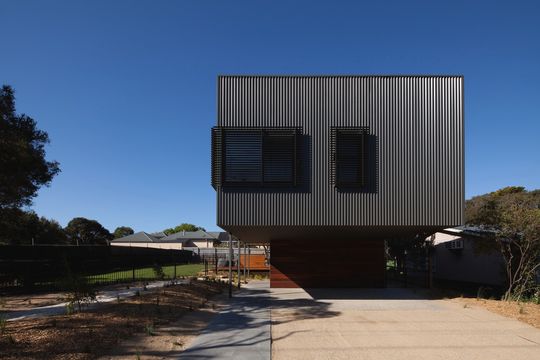 New House by Grant Maggs Architects (via Lunchbox Architect)