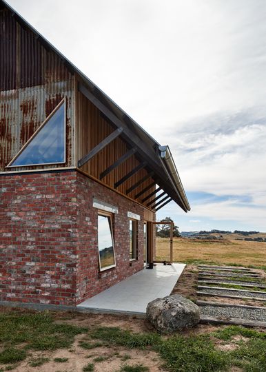 Nullavale House and Shed