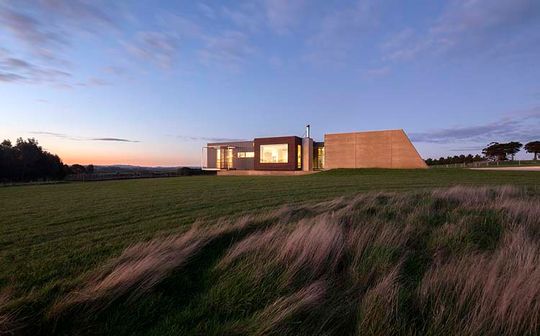 Inverloch House by Prebuilt (via Lunchbox Architect)