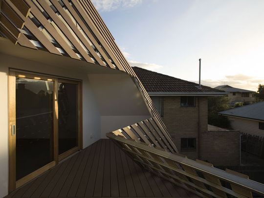 Reverse Shadow Casting House by Harrison and White Architects (via Lunchbox Architect)