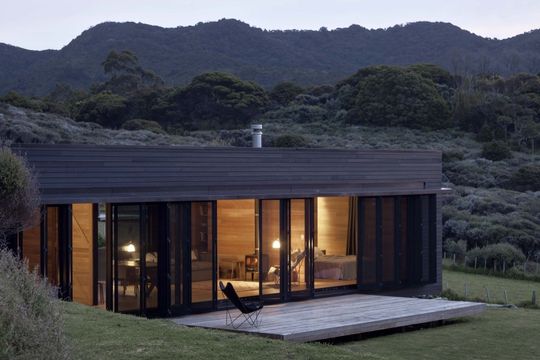 Storm Cottage by Fearon Hay Architects (via Lunchbox Architect)