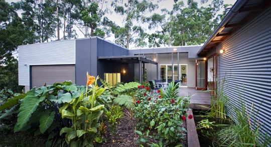 Storrs Road House by Tim Stewart Architects (via Lunchbox Architect)