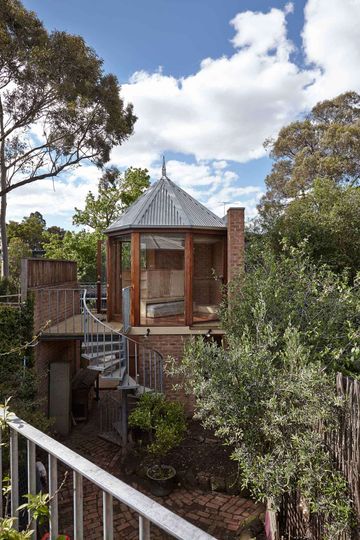 Tardis by Edwards Moore Architects (via Lunchbox Architect)