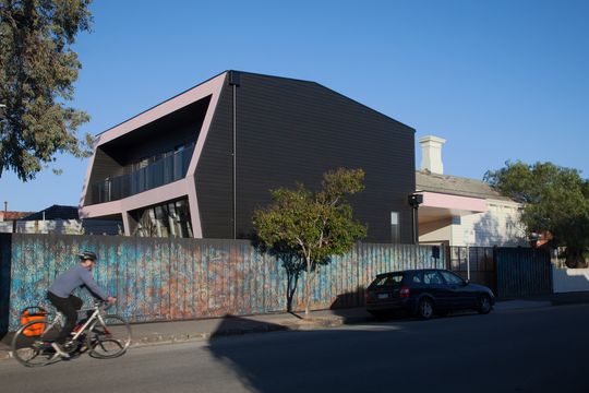 Black Is the New White at This Striking 'House in the Round' Addition