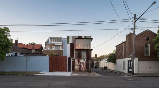 Tinshed House by Raffaello Rosselli (via Lunchbox Architect)