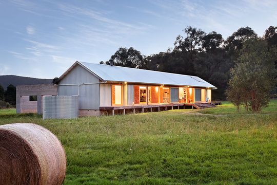 Tonimbuk Modern Farmhouse by Maxa Design (via Lunchbox Architect)