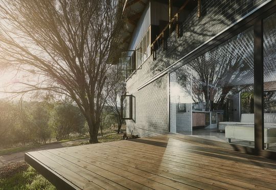 This Country Shack Feels More Like a Tent or a Boat in the Landscape