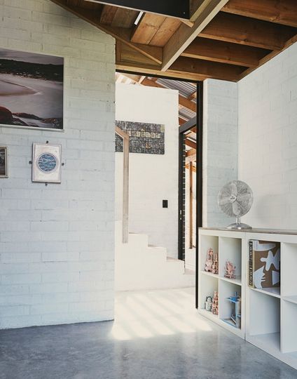 This Country Shack Feels More Like a Tent or a Boat in the Landscape