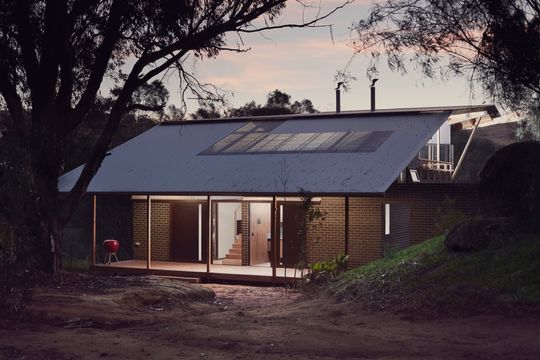 This Country Shack Feels More Like a Tent or a Boat in the Landscape