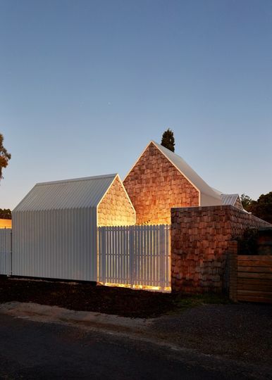 Tower House by Andrew Maynard Architects (via Lunchbox Architect)