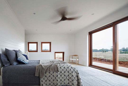 Trentham Modern Farmhouse by Glow Building Design (via Lunchbox Architect)