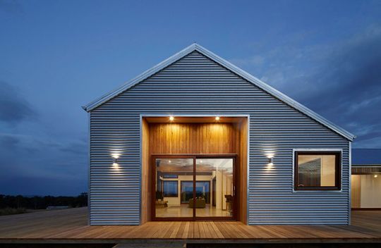 Trentham Modern Farmhouse by Glow Building Design (via Lunchbox Architect)