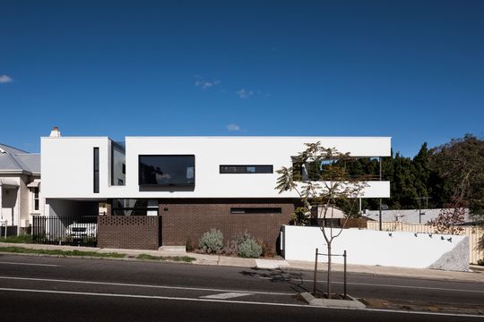 Triangle House Proves Odd-shaped Blocks Deserve Love, Too