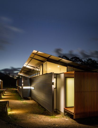 Wallaby Lane House by Robinson Architects (via Lunchbox Architect)