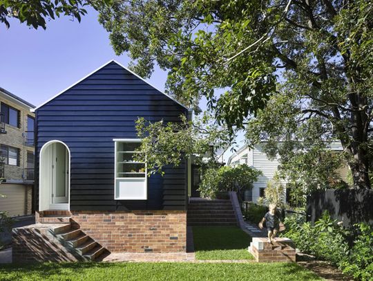 West End Cottage by Vokes and Peters (via Lunchbox Architect)