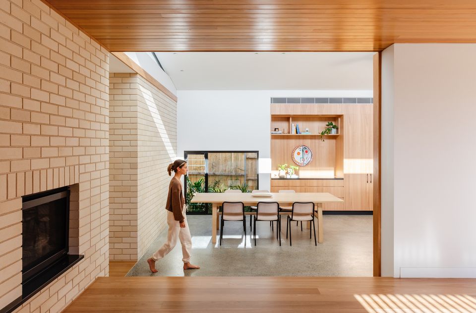 A Modern Take on the Verandah Creates a Connection to the Garden