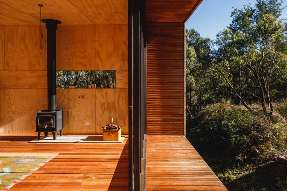 Picture of 6 Best Off-Grid Power Systems for Apartments That Maximize Small Spaces